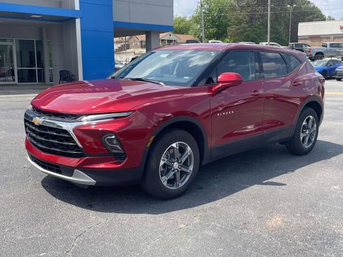 Used 2025 Chevrolet Blazer LT FWD image 7