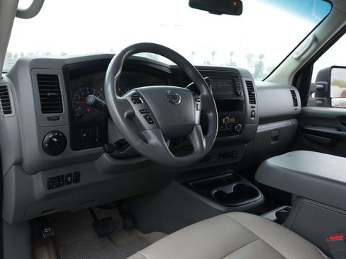 Used 2016 Nissan NV 3500 SL image 15