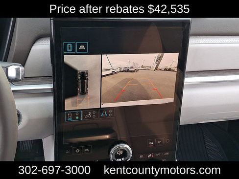 New 2026 GMC Terrain Denali w/ LPO, Black Badging Package image 18