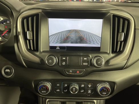 Used 2023 GMC Terrain AT4 image 22