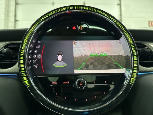 Used 2023 MINI Cooper 2-Door Hardtop image 25