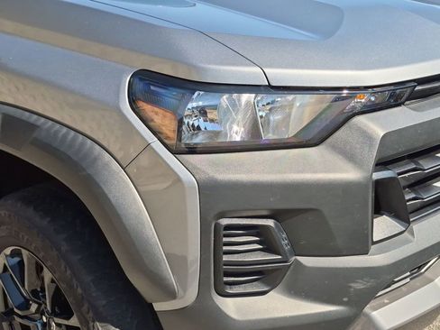 Used 2024 Chevrolet Colorado Trail Boss w/ LPO, Dark Essentials Package AWD/4WD image 10