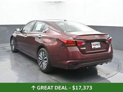 Used 2023 Nissan Altima 2.5 SV FWD image 12