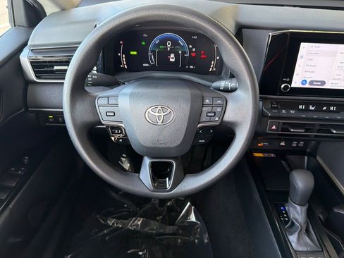 Certified 2025 Toyota Camry LE image 18