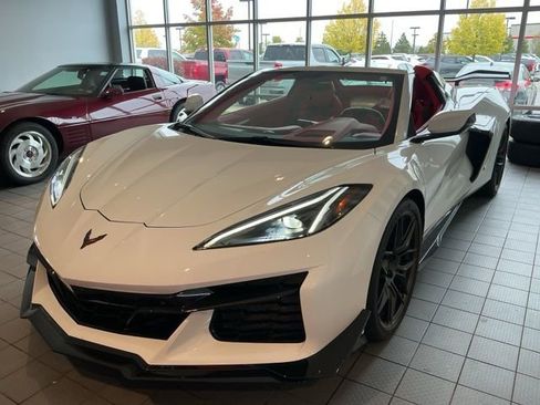 Used 2023 Chevrolet Corvette Z06 w/ Z07 Performance Package image 14