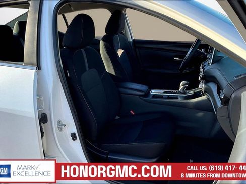 Used 2024 Nissan Sentra SV image 28