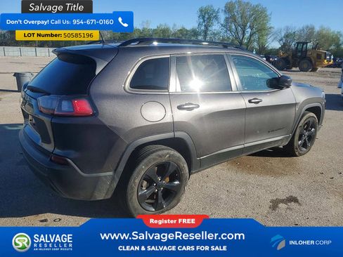 Used 2019 Jeep Cherokee Latitude Plus AWD/4WD image 4