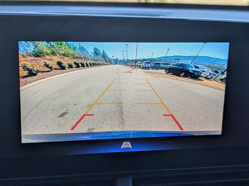 Used 2024 Chevrolet Trax LT w/ Driver Confidence Package image 20