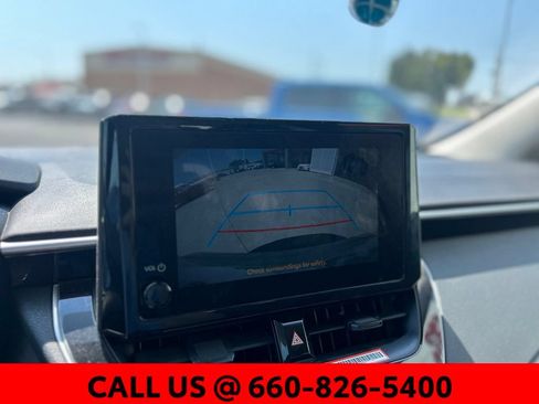 Used 2025 Toyota Corolla LE FWD image 15