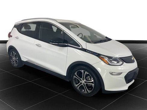 Used 2018 Chevrolet Bolt Premier w/ Driver Confidence II Package image 7