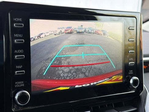 Used 2020 Toyota Corolla LE FWD image 17