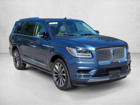 Used 2020 Lincoln Navigator Reserve image 3