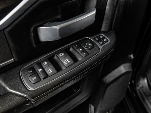 Used 2024 RAM 2500 Big Horn AWD/4WD image 34