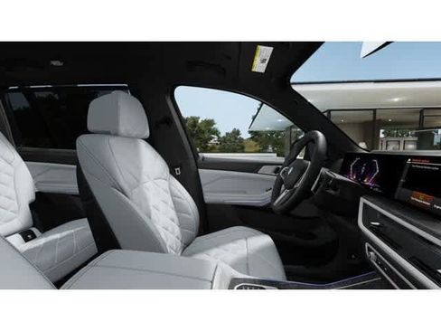 New 2027 BMW X7 xDrive40i w/ M Sport Package AWD/4WD image 9