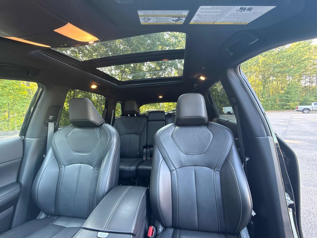 Used 2025 INFINITI QX60 Luxe w/ Black Edition FWD image 24