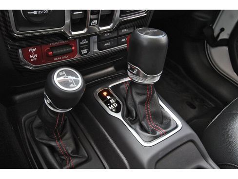 Used 2023 Jeep Gladiator Rubicon w/ LED Lighting Group AWD/4WD image 29