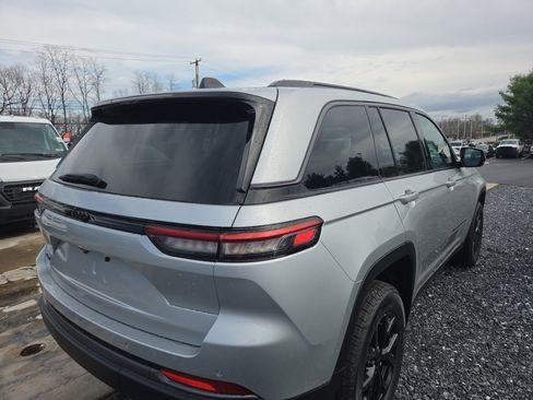 New 2026 Jeep Grand Cherokee Altitude AWD/4WD image 14