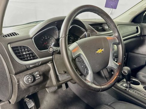 Used 2016 Chevrolet Traverse LT FWD image 9