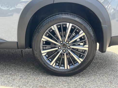 New 2026 Nissan Pathfinder Platinum AWD/4WD image 27