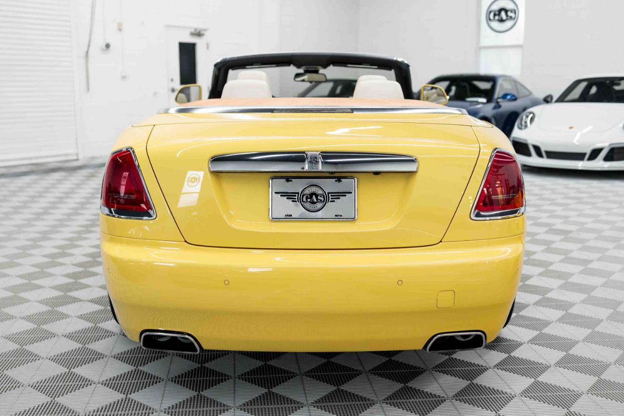 Used 2017 Rolls-Royce Dawn RWD image 48