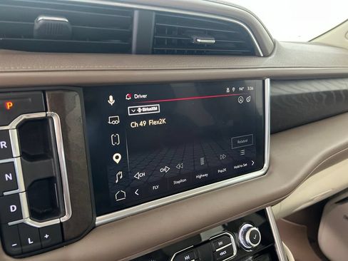 Used 2023 GMC Yukon Denali RWD image 13