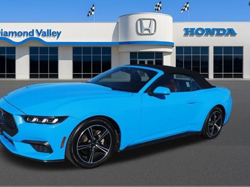 Used 2024 Ford Mustang Premium image 3