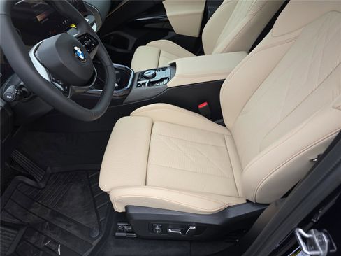 New 2026 BMW X3 xDrive30 w/ Premium Package image 22