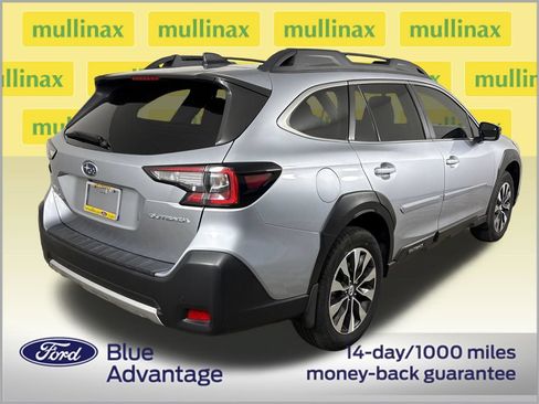 Used 2025 Subaru Outback Limited AWD/4WD image 4