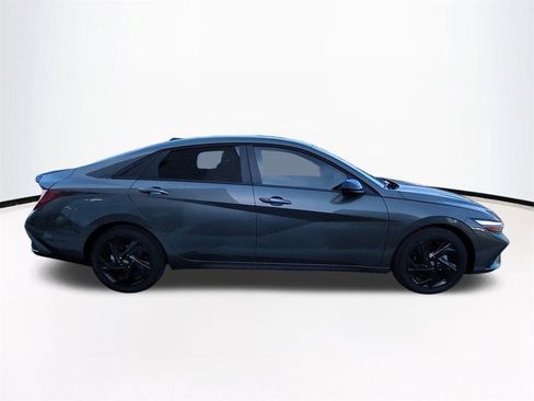 New 2026 Hyundai Elantra Sport image 4