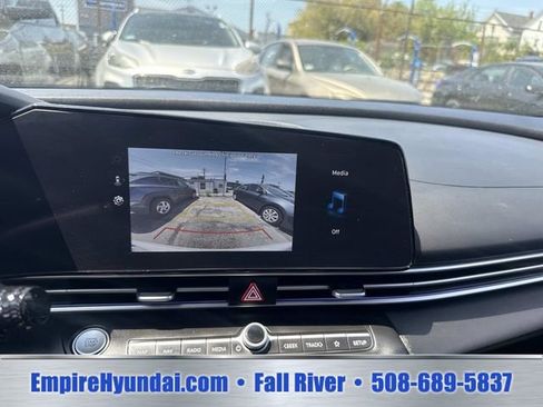 Used 2024 Hyundai Elantra SEL w/ Convenience Package FWD image 21