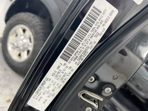 Used 2013 RAM 2500 SLT w/ Luxury Group AWD/4WD image 27