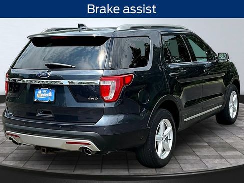 Used 2017 Ford Explorer XLT AWD/4WD image 6