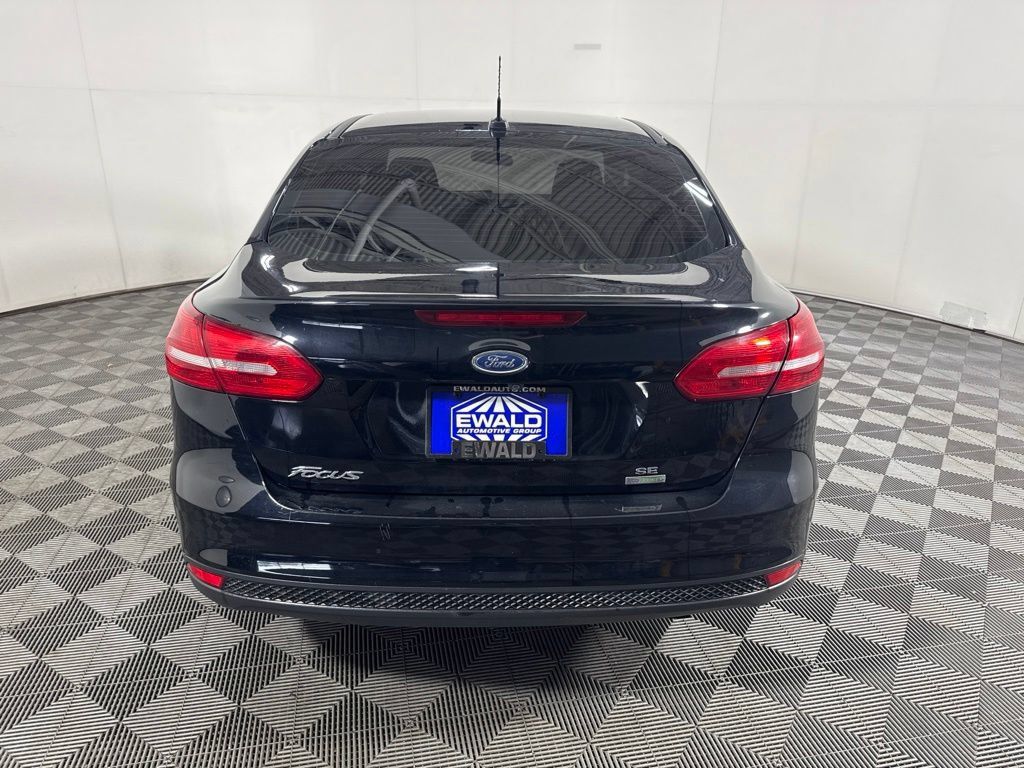 Used 2016 Ford Focus SE FWD image 8