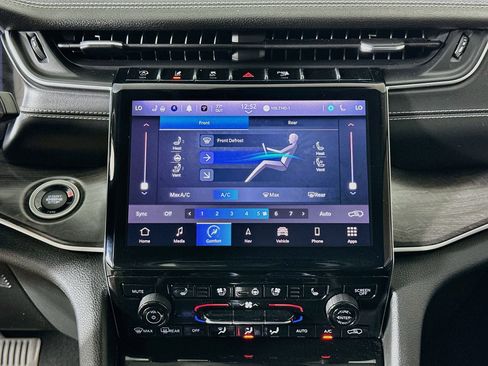 Used 2023 Jeep Grand Cherokee L Limited w/ Luxury Tech Group II AWD/4WD image 24