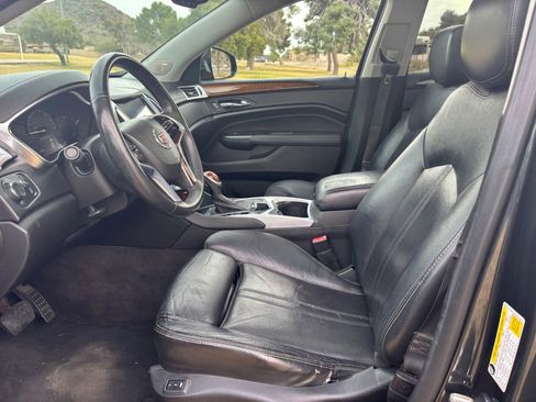 Used 2016 Cadillac SRX Luxury image 14