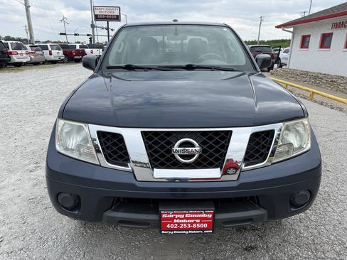 Used 2015 Nissan Frontier SV AWD/4WD image 7