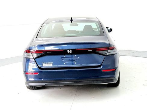 Used 2025 Honda Accord SE image 5