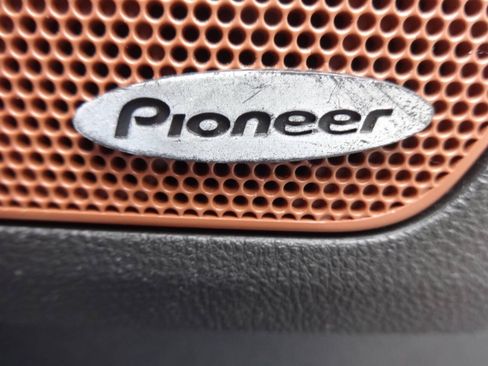 Used 2016 Chevrolet Equinox LTZ w/ Enhanced Convenience Package image 35