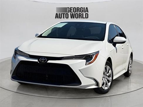 Used 2021 Toyota Corolla LE FWD image 1