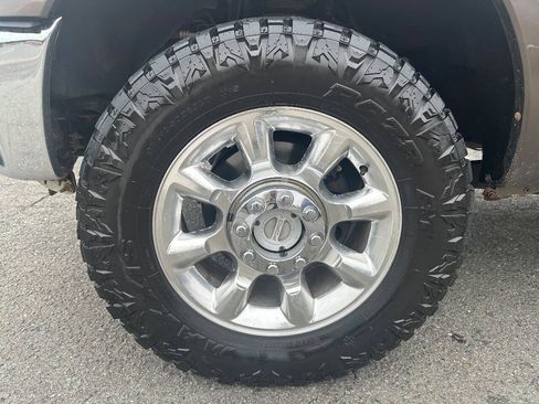 Used 2016 Ford F250 XLT w/ XLT Value Package AWD/4WD image 14