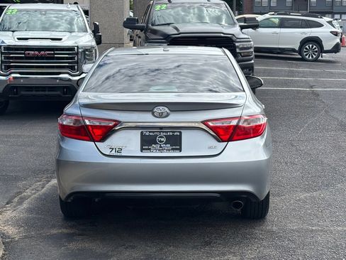 Used 2016 Toyota Camry SE w/ Moonroof Package FWD image 45