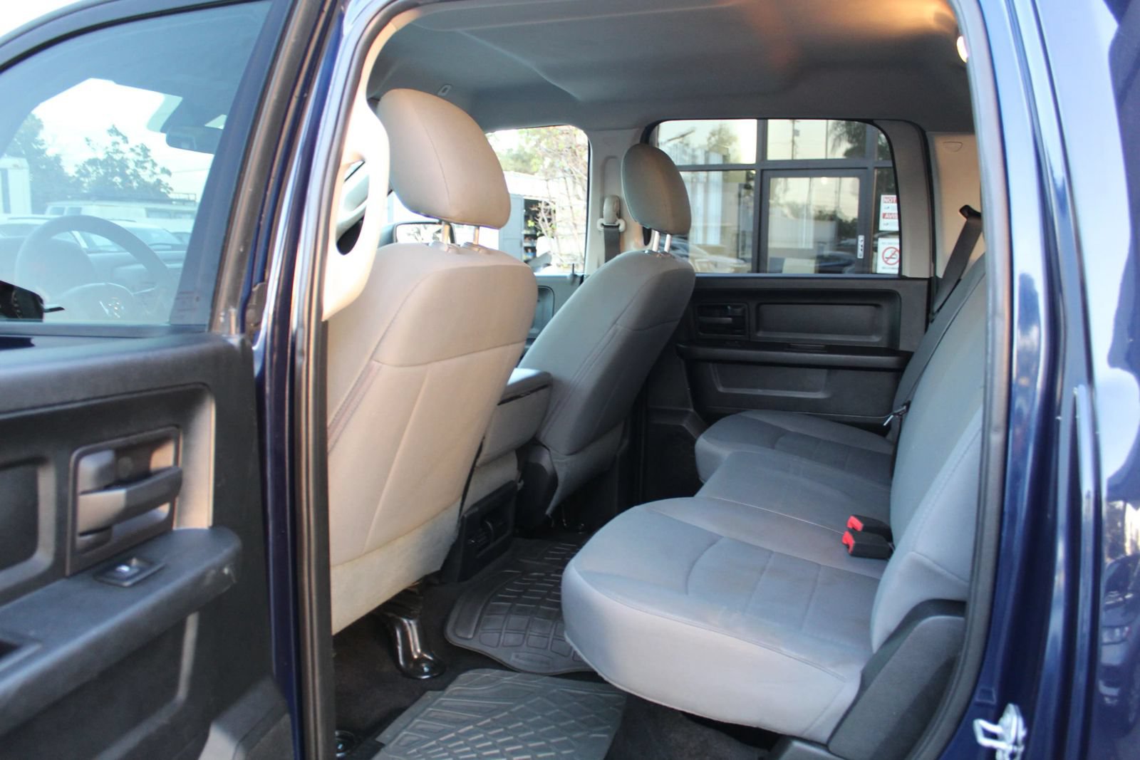 Used 2018 RAM 1500 Express RWD image 12