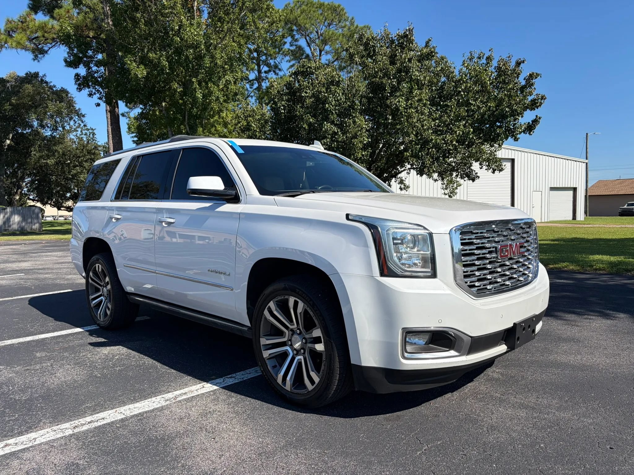 Used 2019 GMC Yukon Denali w/ Denali Ultimate Package RWD image 9
