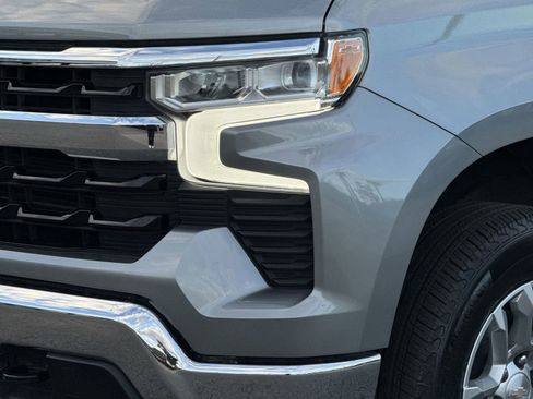 Used 2024 Chevrolet Silverado 1500 LT image 6