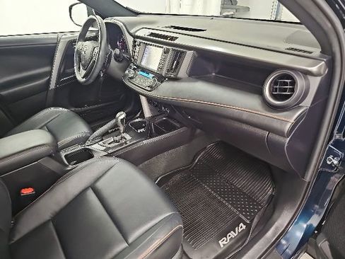 Used 2017 Toyota RAV4 SE AWD/4WD image 36