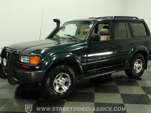Used 1997 Toyota Land Cruiser w/ Collector's Edition Pkg AWD/4WD image 6