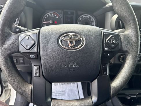 Used 2020 Toyota Tacoma SR AWD/4WD image 26