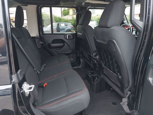 Used 2021 Jeep Wrangler Unlimited Rubicon AWD/4WD image 11