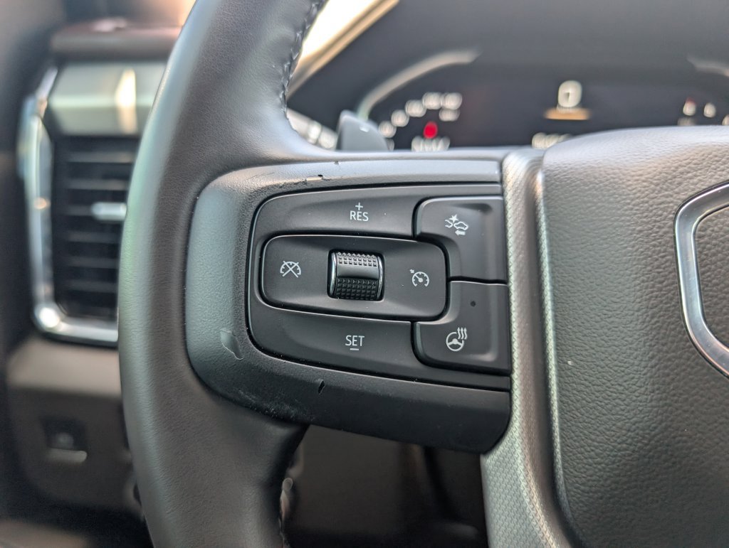Used 2023 GMC Sierra 1500 Denali w/ Technology Package AWD/4WD image 14