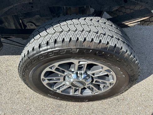 Used 2017 Ford F250 Platinum w/ Platinum Ultimate Package image 24